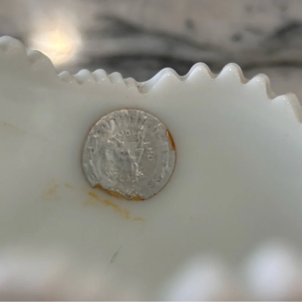 Westmoreland White Milk Glass Old Quilt Sawtooth Open Sugar Mini Planter Vase